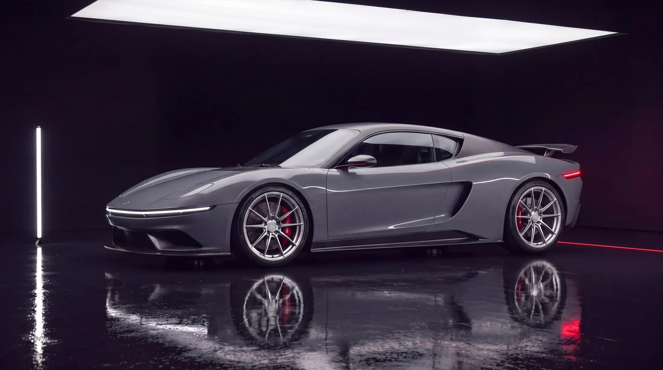 Vantera GT4 — Souselas Grey, Forged, silver
