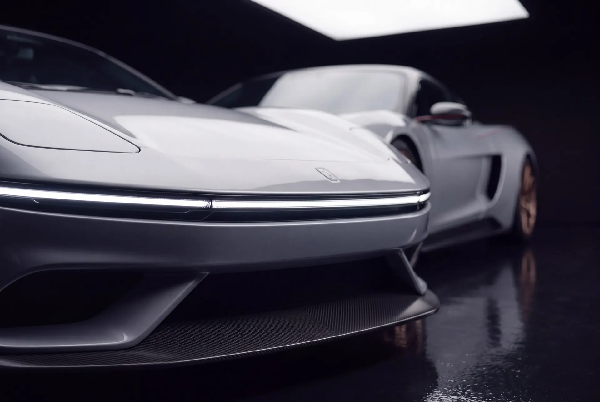 GT4 R front splitter